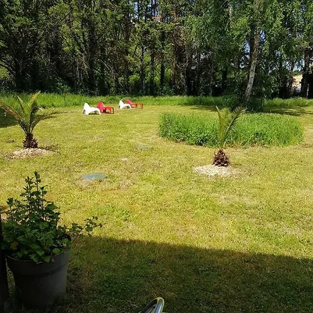 公寓 03 - Joli Traversant Situe Au Rdc Avec 2 Lits, Equipe Pour 1, 2 Ou 3 Personnes Maximum, Entree Independante Donnant Sur Parking Dont Place Est Reservee Devant La Porte, Grand Fourgon Possible Et Petit Jardin Sur L'arriere Comme Ma